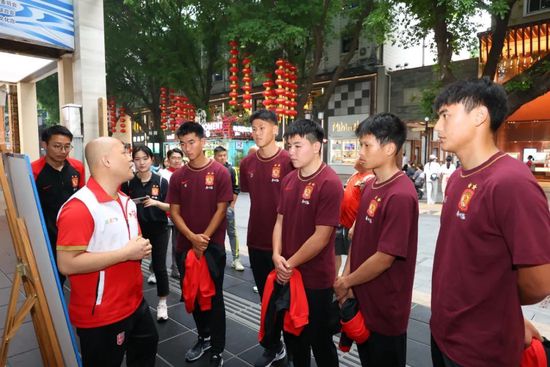 玉足调教丨vk24分钟